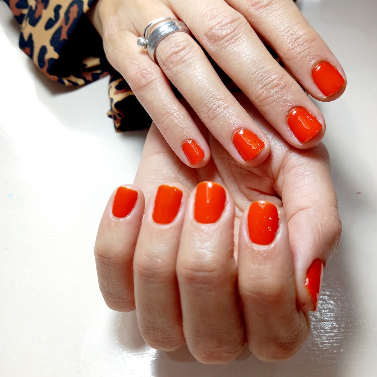 Manicuría en gelcolor realizada en MAP Centro de estética